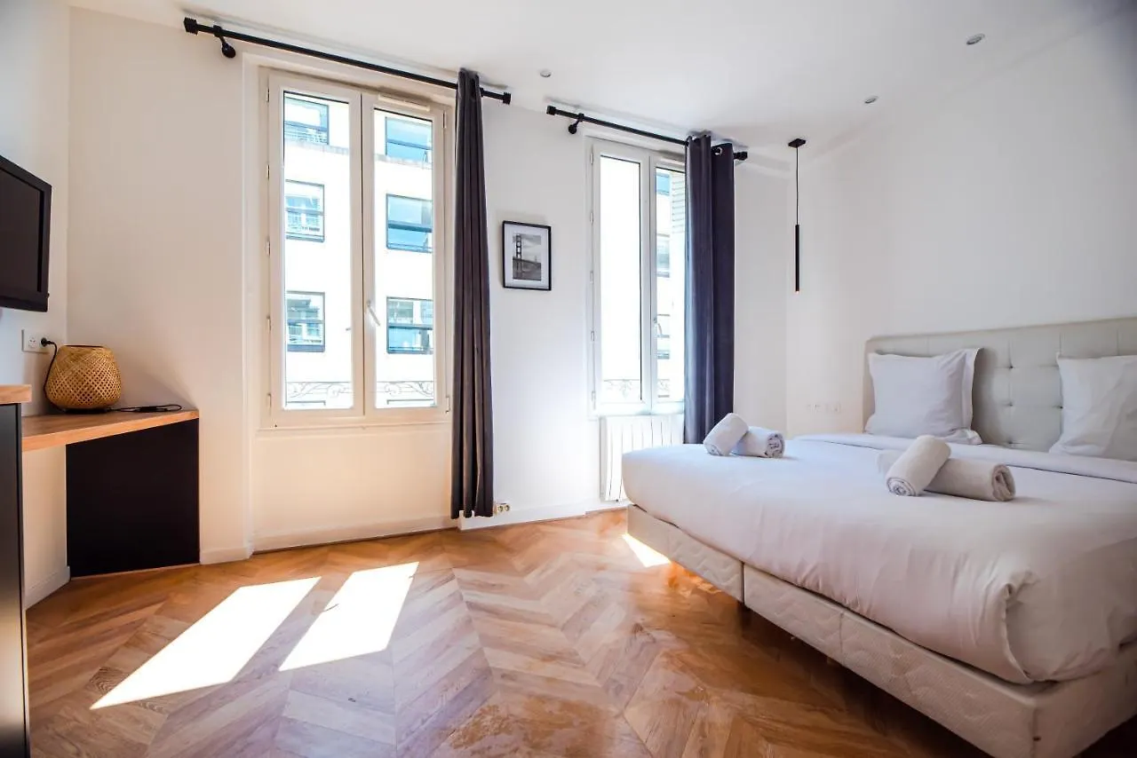Apart Otel Elysees
